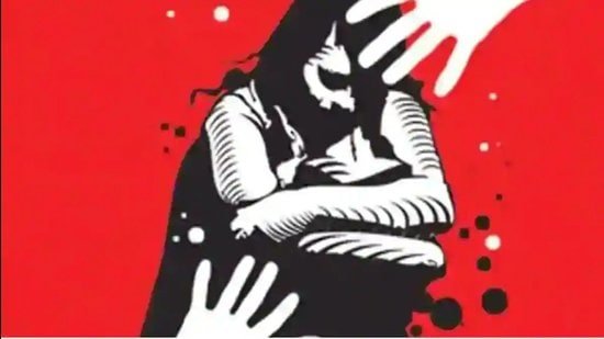 ట్రైని నర్సు పై హాస్పిటల్ MD అత్యాచారం 